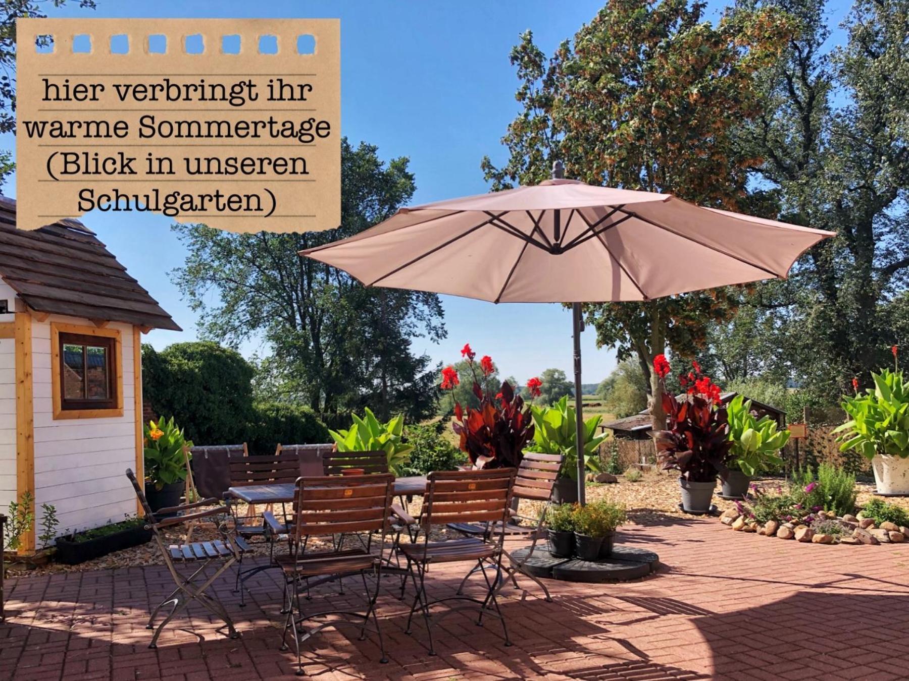 Apartment Alte Schule Wittenberg, 3 Fuer Bis Zu 12 Personen, An Der Elbe, Mit Garten